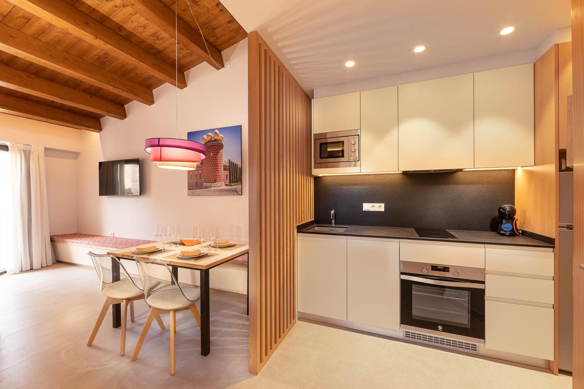 C&C Apartments 피게레스 외부 사진