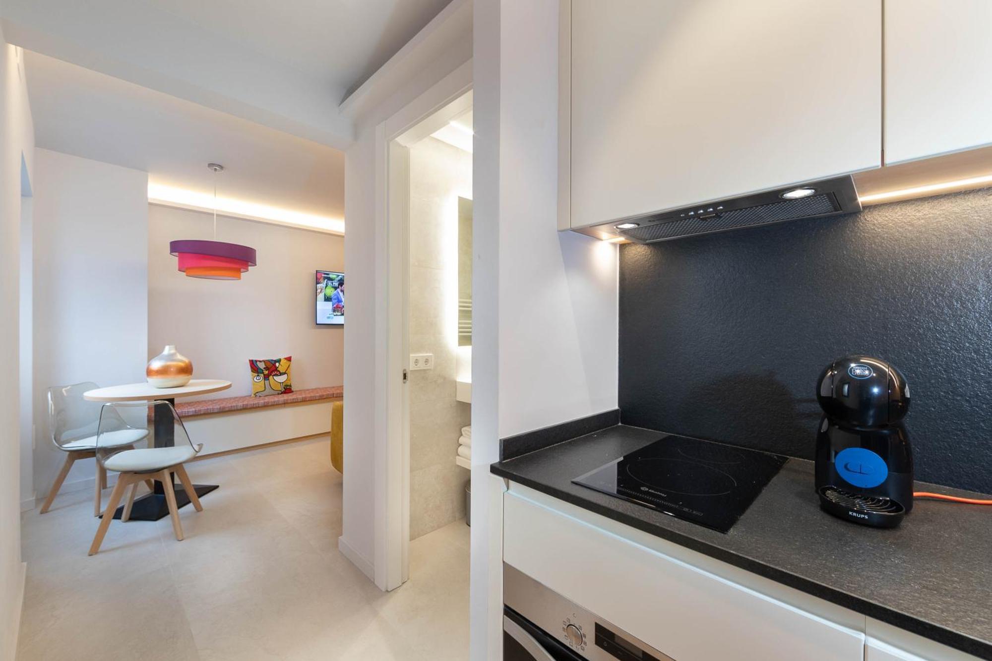 C&C Apartments 피게레스 외부 사진