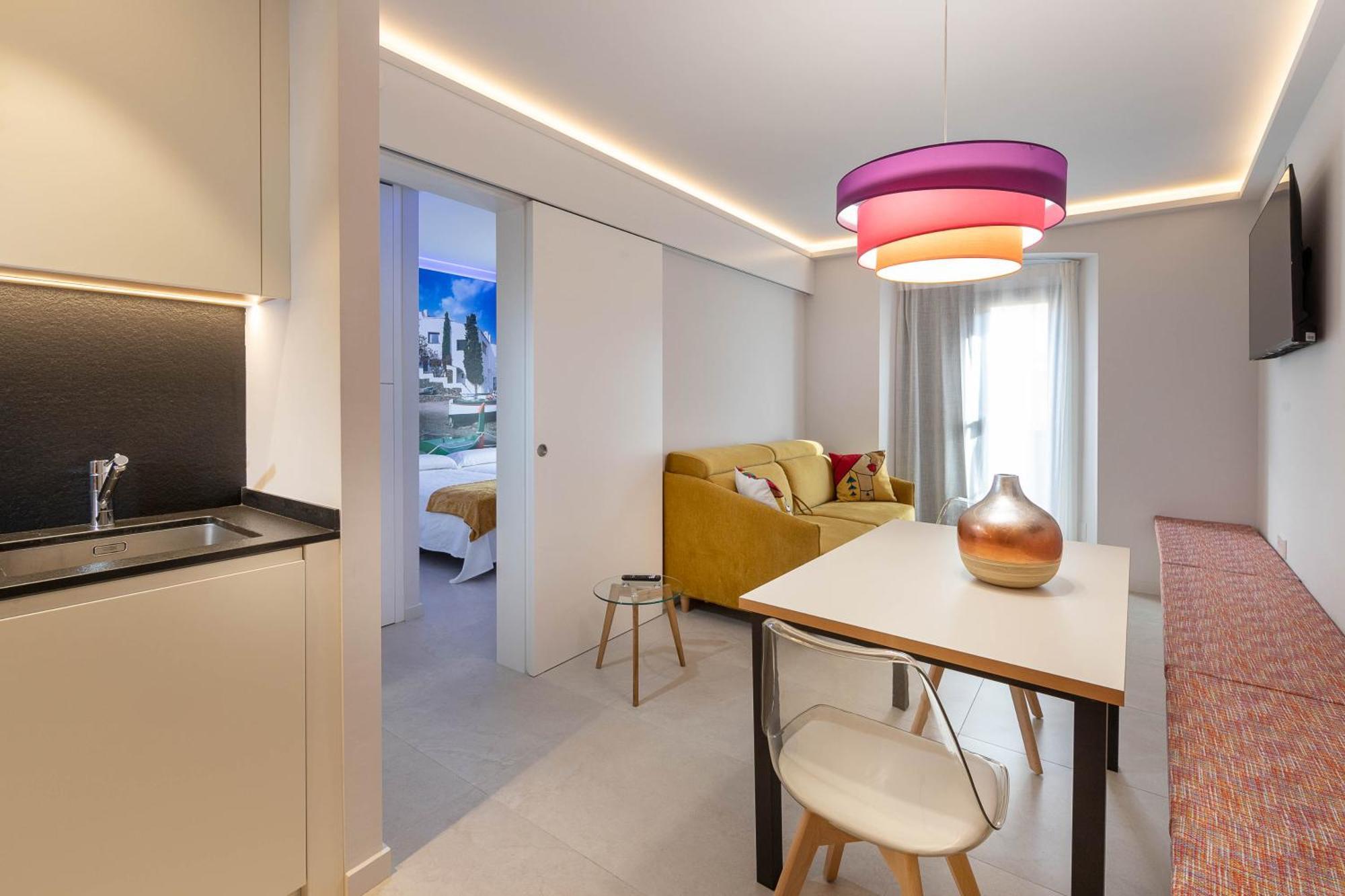 C&C Apartments 피게레스 외부 사진