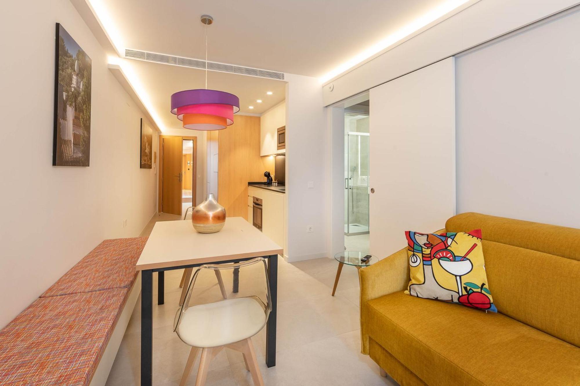 C&C Apartments 피게레스 외부 사진